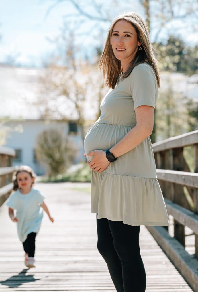 Babybach Foto mit Mama und kleinem Mädchen